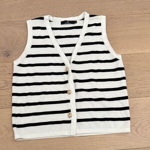 Striped Black and White Sleeveless Sweater Vest